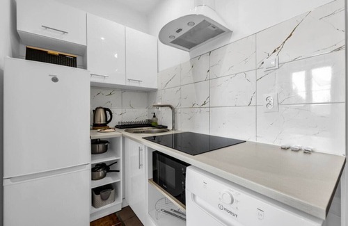 Zoliborz Apartment | Żoliborz Apt - Trams & Parks Nearby - by Rentujemy