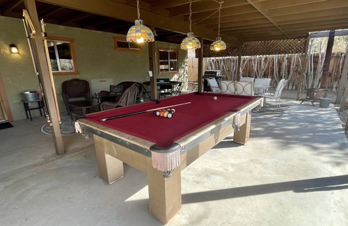 Indian Cove House | ƒamily ƒun båsecamp ヅ Pool Table Games Firepit Yard Games Gardens