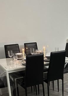 Camberwell Apartment | ˈpēsfəl