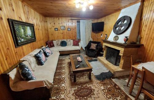 Kalavrita House | Αρχοντικό ΘΕΟΔΩΡΟΥ