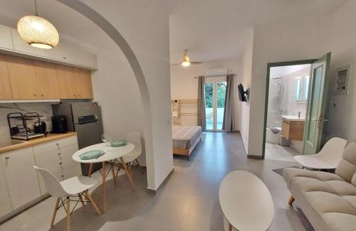 Andros Town Apartment | Λ Studios