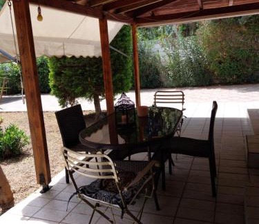 Bralos Apartment | Ξυλινο σπίτι δίπλα στην θάλασσα
