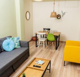 Ano Poli Apartment | Πανεπιστήμιο - Έκθεση- Τούρκικο προξενείο