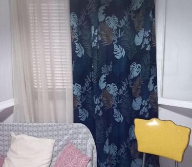 Saronida Apartment | Παραθαλάσσιο στούντιο με κήπο