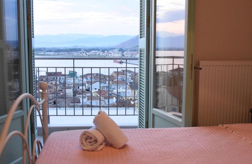 Nafplio Apartment | "ΡΟΔΙ" ΔΙΑΜΕΡΙΣΜΑ / "RODI" Apartment