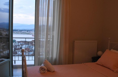 Nafplio Apartment | "ΡΟΔΙ" ΔΙΑΜΕΡΙΣΜΑ / "RODI" Apartment