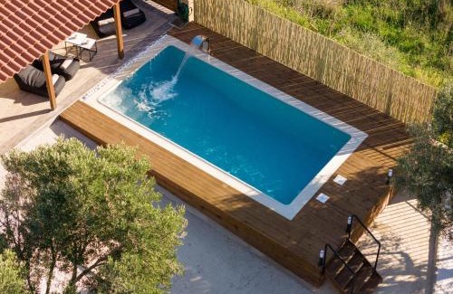 Spata-Artemida Villa | Σπίτι με πισίνα δίπλα στο αεροδρόμιο.