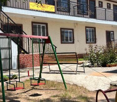 Cholpon-Ata Bed & Breakfast | Ариет