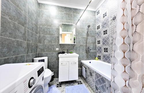Yesil District Apartment | В Apple City квартира с своим двором