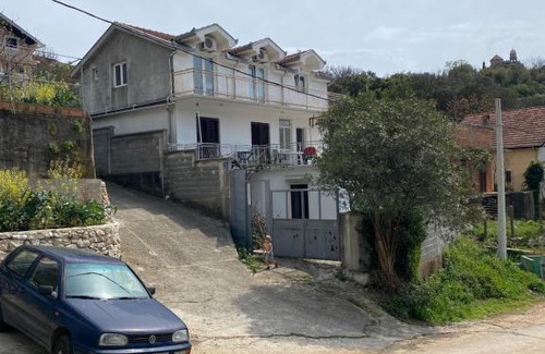 Zelenika House | Жильё в доме с террасой в пригороде Херцег Нови