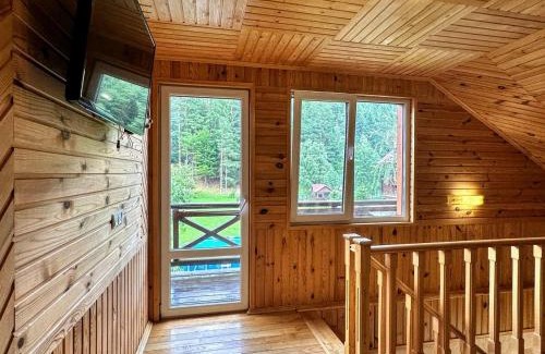Yavory Apartment | За рікою