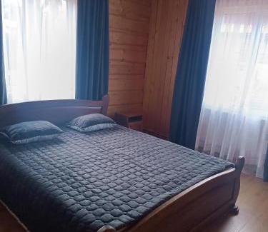 Yaremche Hotel | Золота рибка