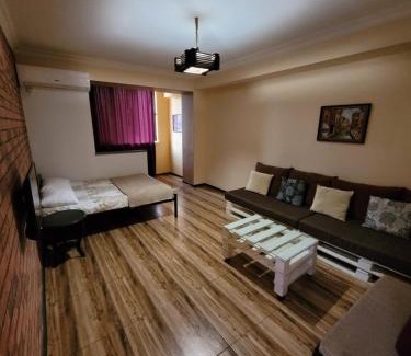 Yerevan Apartment | Квартира около мед центра Астхик