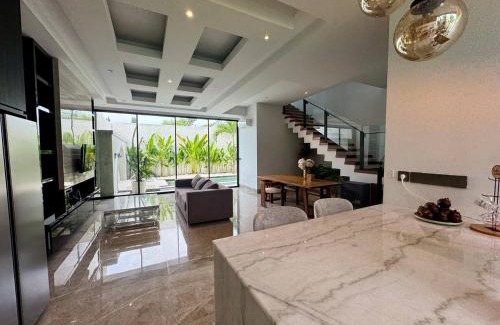 Babakan Villa | Кasandra