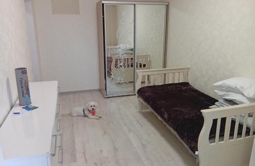 Yuzhne Apartment | Посуточно квартира у моря м Южне