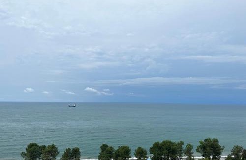 Makhinjauri Apartment | Светлый и комфортный номер с видом на море