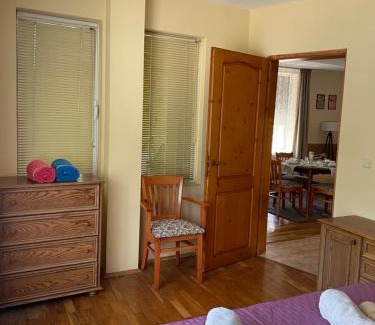 Malko Tarnovo Apartment | Цветно