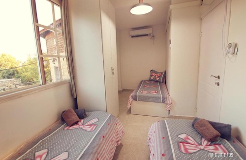 Artists Colony House | פסגה משפחתית בעתיקה
