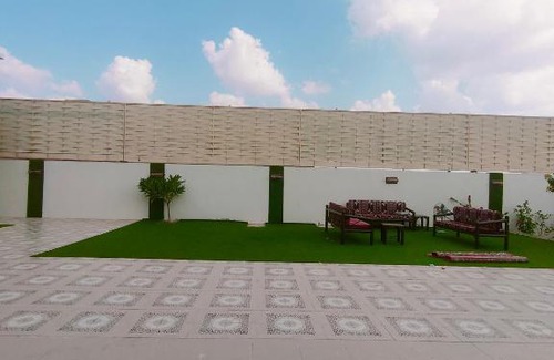 Almuzaylif Ski Chalet | استراحة فرح