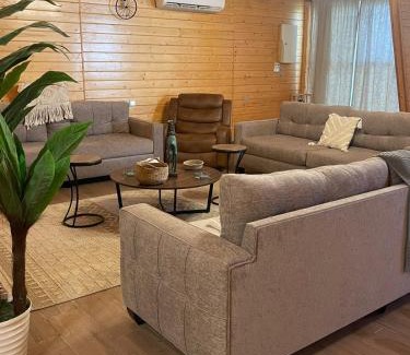Jeddah Ski Chalet | اكواخ امون الريفية