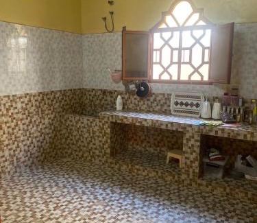 Al Ashkharah House | الاشخرة