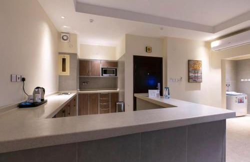 Qurish Street Apartment | الشركة الذهبية العصرية Modern Golden Company