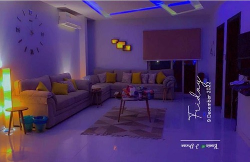Durrat Al-Arous Apartment | شاليه البرادايس اطلاله بانوراما