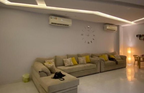 Durrat Al-Arous Apartment | شاليه البرادايس اطلاله بانوراما