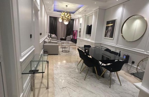 Ash Shati Apartment | شقّه باأطلالة بحرية برج داماك