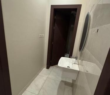 Al Malaz Apartment | غرفة وحمام مفروشة
