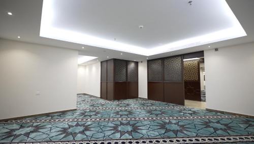 Al Aziziyah Hotel | فندق زاد الرحمة محبس الجن خلف مسجد ابن باز مكة