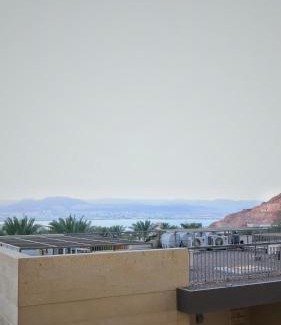 Aqaba Apartment | قرية الراحة باطلالة بحرية alraha village with sea view