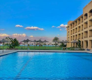 Fayed Hotel | قريه شموسه