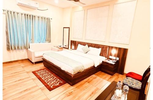 Bettiah Hotel | क्रिस्टल Crystal Palace पैलेस Bettiah बेतिया Full AC Room