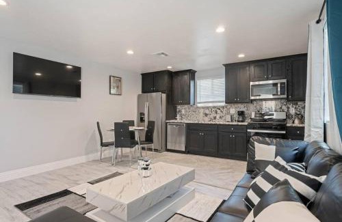 Los Angeles House | ৎ୭ Charming Home in LA ৎ୭
