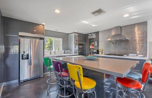 West Hills House | ৎ୭Middlebury Heightsৎ୭heated poolJacuzi games&more