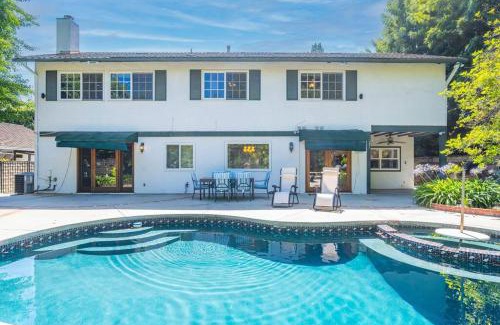 Encino House | ৎ୭Paradise Louiseৎ୭ Pool, Jacuzzi, huge yard &More