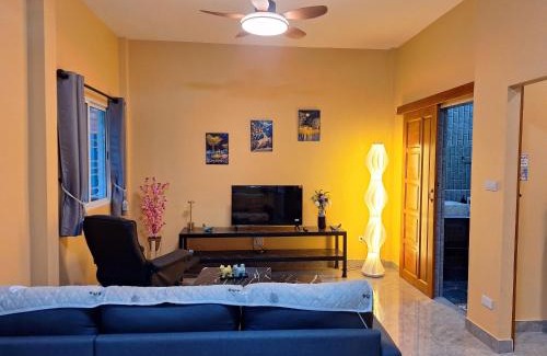 Suan Phueng House | บ้านน้ำผึ้งโฮมสเตย์