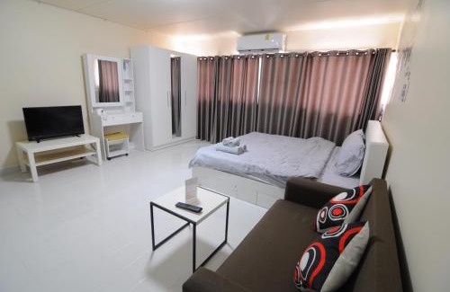 Ban Mai Apartment | ป๊อปปูล่า คอนโด อาคาร C4 impact เมืองทองธานี