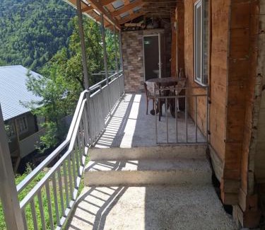 Khulo House | საოჯახო სასტუმრო,ოდა ხიხანთან'
