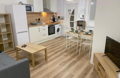 Saintes Apartment | ღ Le Saintois Au cœur de ville, Spacieux & Wifi