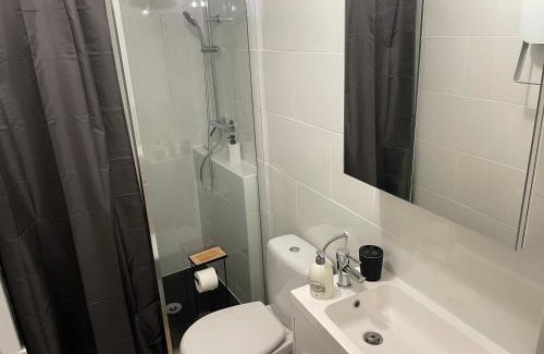 Saintes Apartment | ღ Le Saintois Au cœur de ville, Spacieux & Wifi