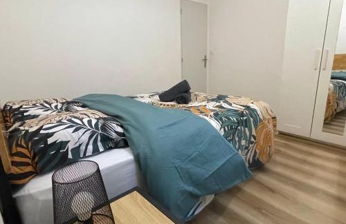 Saintes Apartment | ღ Le Saintois Au cœur de ville, Spacieux & Wifi