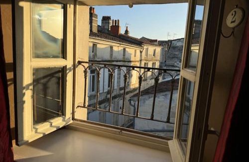 Saintes Apartment | ღ Pertuis - Au cœur de Saintes, Spacieux & Cosy