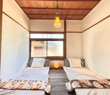 Shimoda House | 三丁庵ゲストハウス 水質AAビーチまで徒歩15分ペリーロードまで徒歩5分最高なロケーション 下田を遊び尽くせるゲストハウス 無料駐車場もありますJapanese old style guest house that 2 minutes walk to Perry Road 15ninutes walk to Nabeta beach