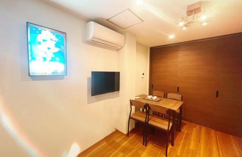 Tanimachi House | 三人间-中央区-心斋桥-道顿堀-梅田-大阪城公园-黑门市场-京都-神户-奈良-USJ-车站200m-独立卫浴-房间宽敞