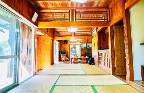 Wakugawa Apartment | 今帰仁古民家の宿 つばめや