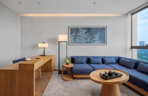 Shuangliu District Hotel | 成都怡心湖日航酒店