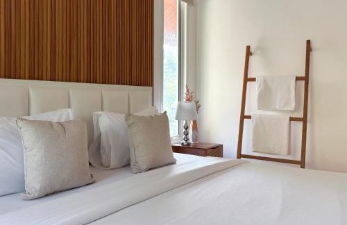 San Sai Bed & Breakfast | 提供免费汽车使用的含泳池被墅房间