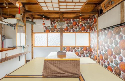 Iwaki Apartment | 温泉徒歩30秒 一棟貸切で最大15名まで 広々キッチンで自炊可